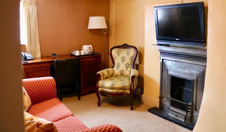 The Cottage Hotel Bradmore  Exterior photo